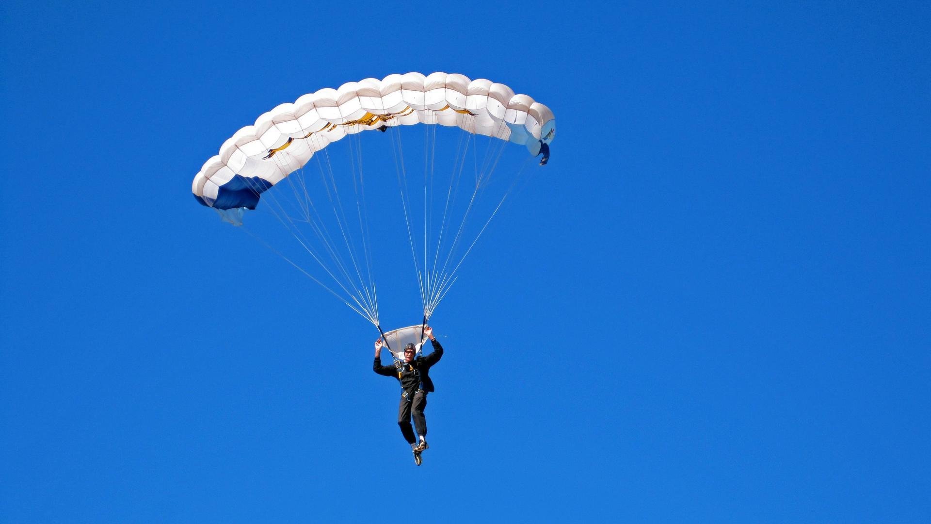 职业联赛推动退役球员职业规划支持多元发展，退役职业选手可以重返赛场吗